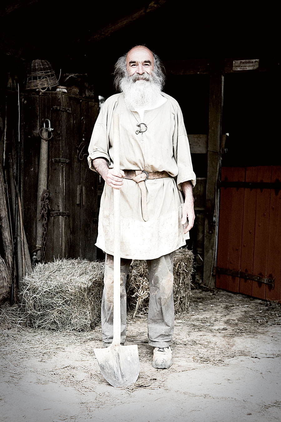 Philippe Delage (59) stonemason at Guedelon